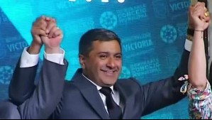 Pese a que lo investigan por delitos sexuales: Alcalde de Victoria interrumpió su arresto domiciliario para asumir el cargo