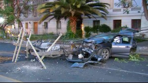 Conductor en estado de ebriedad arrasó con dos postes de luz: Cinco heridos dejó grave accidente de tránsito en Providencia