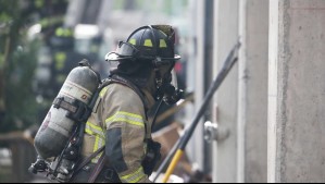 Mujer apuñaló a su pareja y luego provocó incendio que dejó 3 casas destruidas en Punta Arenas