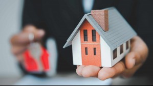 ¿Te gustaría trabajar en el Minvu? Ministerio ofrece sueldos de hasta $3,6 millones y tiene estas ofertas laborales