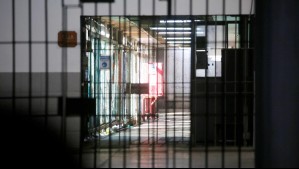 Lo que se sabe del reo apuñalado por otro recluso durante audiencia en la cárcel de Concepción