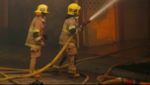 Incendio en Lota deja un adulto mayor fallecido y cuatro casas quemadas