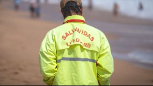 Dos jóvenes son hospitalizados tras intoxicarse con agua del Lago Villarrica: Se estaban capacitando como salvavidas