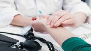 Sueldos superan los $3.4 millones: Revisa las ofertas de trabajo en el Ministerio de Salud y cómo postular a ellas