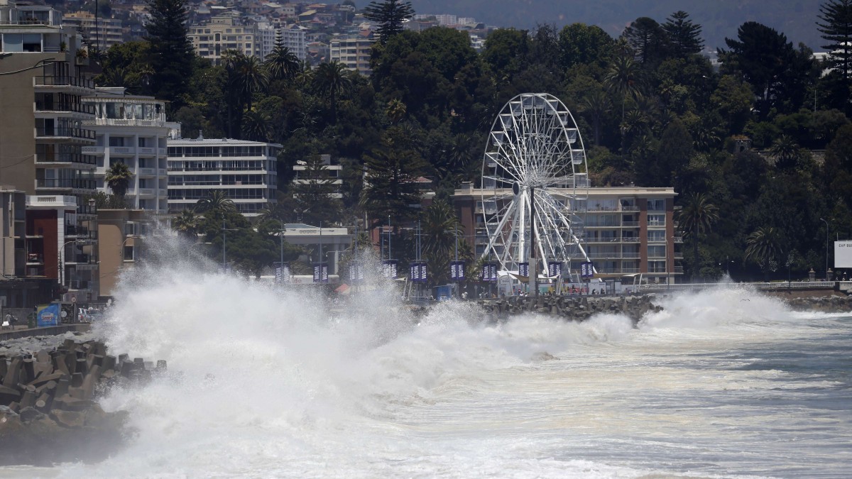 Continúan las marejadas en las costas de Chile: Esta será la hora de mayor intensidad