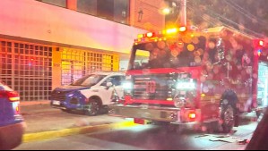 Incendio afectó a local comercial a pasos de Megamedia en Ñuñoa