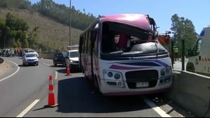 Fatal accidente de bus deja 3 personas muertas en Lota: Hay 11 lesionados