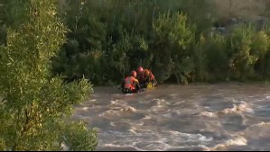 Encuentran cuerpo de hombre en la ladera del río Mapocho en Santiago