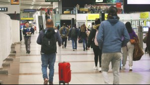 Embajada de EEUU emite alerta por robos en Chile: Advierten sobre sustracción de teléfonos, billeteras y pasaportes