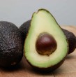 Conoce las formas de evitar que las paltas, también conocidas como aguacates en ciertos países de Latinoamérica, se pongan negras una vez que han sido abiertas y se guardan en el refrigerador.