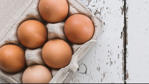 ¿Cuánto tiempo duran los huevos en el refrigerador?