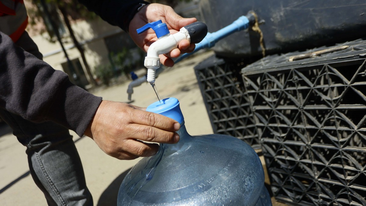 Masivo corte de agua para dos comunas de la RM: Revisa cuándo empieza, dónde es y los puntos de abastecimiento