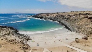 La paradisiaca playa en el norte de Chile que destaca por sus aguas turquesas
