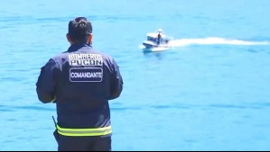 Encuentran prendas de vestir de joven que desapareció tras caer desde un kayak en el lago Villarrica