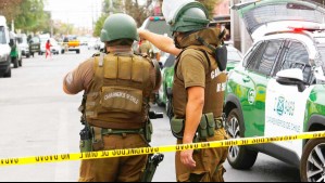 Carabinero de civil frustra a disparos el robo de su vehículo mientras compraba junto a su familia en Barrio Meiggs