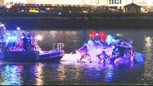 Encuentran al menos 18 cuerpos tras caída de avión y helicóptero que chocaron en Washington