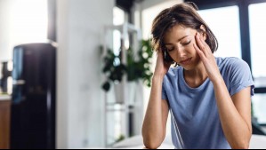 ¿Te mareas cuando te pones de pie muy rápido? Expertos explican las razones