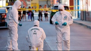 Al menos 10 delincuentes robaron $2 millones en especies de mall chino: Maniataron y golpearon a dueño y clientes