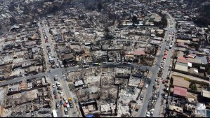 Un año del megaincendio en la región de Valparaíso: Gobierno reconoce que reconstrucción 'no ha sido lo rápido que quisiéramos'