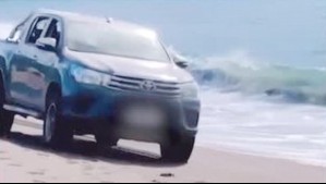 Video muestra a conductor manejando camioneta por playa de Lota: Llevaba la patente tapada