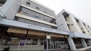 'Te voy a esperar a la salida pa' pitiarte': Traumatólogo y dos funcionarios son agredidos en hospital de San Antonio