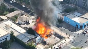 Gran incendio afectó a un inmueble abandonado en Estación Central