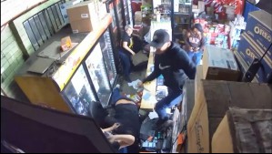 'Yo no iba a entregar mi negocio así no más': Hablan mujeres que defendieron minimarket de violentos asaltantes en Maipú