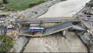 Tragedia en Perú: Dos muertos y más de 40 heridos deja colapso de puente con bus de pasajeros