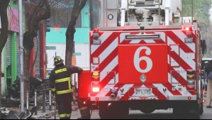 Adulto mayor de 84 años muere en incendio en Tomé: Voluntario de Bomberos fue agredido por vecinos