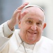 Continúa la incertidumbre por el estado de salud del papa Francisco, quien se encuentra internado en el hospital Gemelli de Roma desde el viernes 14 de febrero, por una bronquitis que luego derivó en una neumonía bilateral.