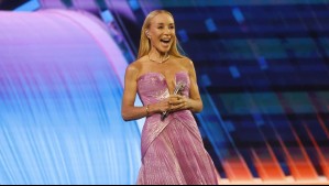 Lo diseñó una amiga de años: Conoce detalles del espectacular vestido de Karen Doggenweiler durante su debut en el Festival