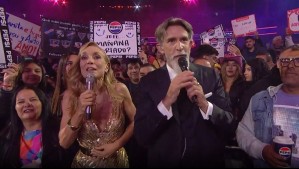 Con beso a Karen Doggenweiler incluido: Así fue la destacada participación de Pancho Melo como coanimador de Viña 2025