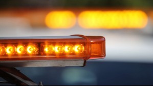 Conductor chocó contra barrera y su auto se volcó en Puente Alto: Resultó con lesiones de gravedad