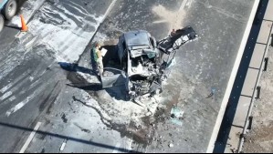 Un fallecido deja grave accidente entre un auto y un camión en la Autopista Central