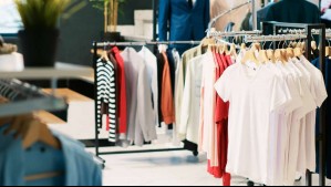 Tiene dos cadenas de ropa en Chile: Quién es el empresario chino que podría comprar Corona