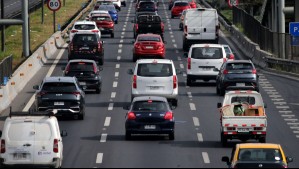 Contenedor de basura cae desde un camión en Quilicura y genera gran congestión en la Ruta 5