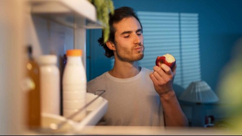 ¿Comer fruta por la noche realmente te hace subir de peso?