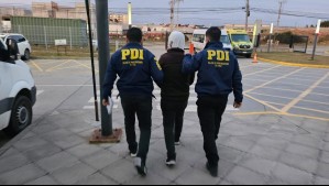 Tiene un amplio prontuario policial: Detienen a presunto autor de homicidio a puñaladas en plazoleta de Punta Arenas