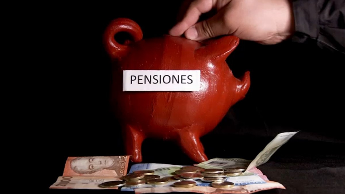 ¿Cambiar la edad de jubilación?: Idea cobra fuerza a un día de promulgarse la Reforma de Pensiones