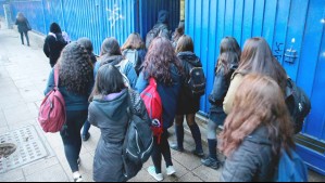 'Es delicado y podría ser grave': Colegio de Profesores por polémico caso de educadora que vendía contenido erótico