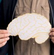 Expertos concuerdan con que el cerebro es el centro de control de nuestro cuerpo. Mantenerlo sano nos permitirá aumentar nuestra longevidad y capacidad cognitiva. Revisa los alimentos que te ayudarán a mantenerlo sano.