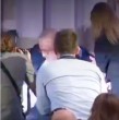 El primer ministro de Australia, Anthony Albanese, sufrió una repentina caída frente a la prensa mientras realizaba un acto de campaña para las próximas elecciones nacionales de mayo. Afortunadamente se levantó de inmediato.