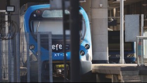 Tren que salió en la tarde desde Estación Central está varado en Talca: Empresa denuncia presunta vandalización