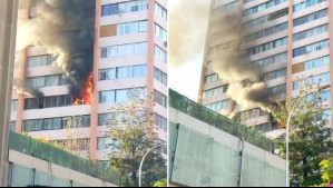 Incendio afectó a departamento de reconocido edificio a metros de Plaza Italia