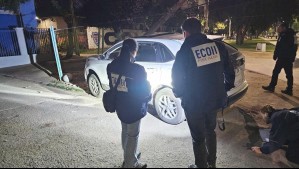 Hombre recibió disparo mientras conducía en Maipú: Chocó con poste y se encuentra en estado grave