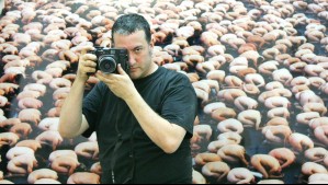 Desnudó a miles de chilenos: Spencer Tunick regresa al país tras 23 años con nuevo proyecto