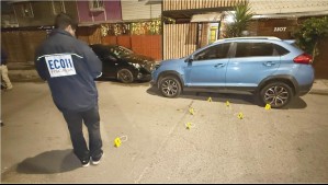 Mujer muere baleada en Puente Alto cuando ingresaba a un domicilio: Dos personas en moto le dispararon y huyeron