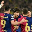 Con más suspenso del esperado, Barcelona y PSG, que perdieron este martes sus partidos ante Borussia Dortmund y Aston Villa respectivamente en la vuelta de cuartos, aseguraron lo esencial y esperan ya rivales.