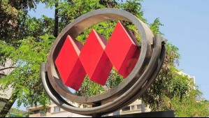 Metro de Santiago cierra estación de Línea 1 por procedimiento de seguridad: Revisa el estado de la red