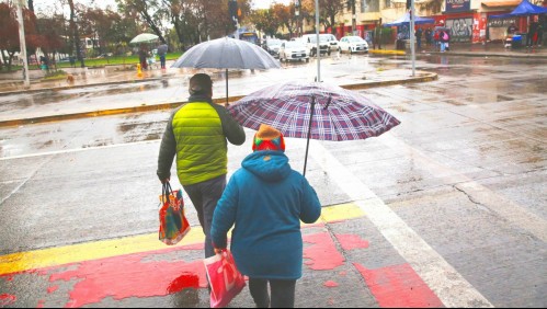Precipitaciones en Santiago estarían acompañadas de vientos: Conoce en qué zonas llovería más y hasta qué hora
